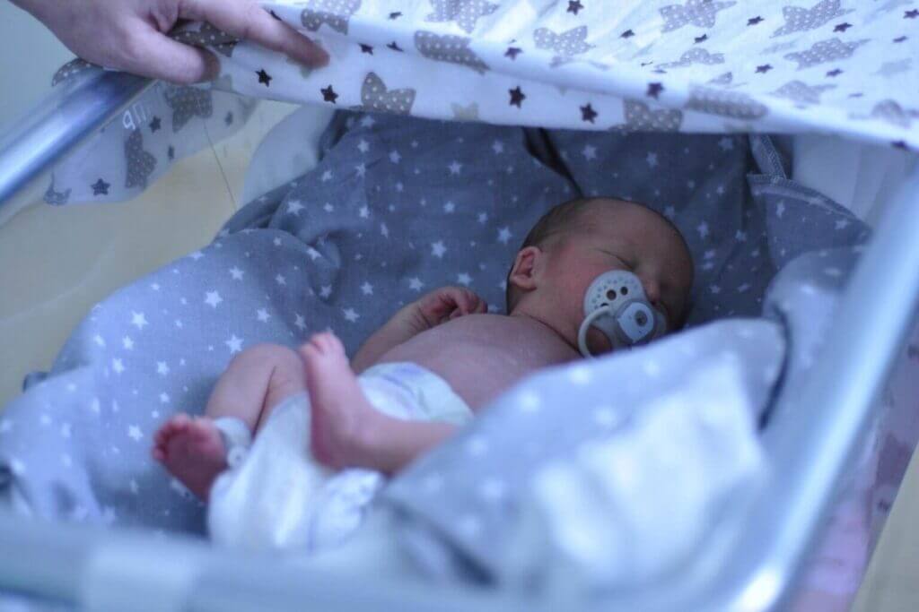 Dojenček v posteljici