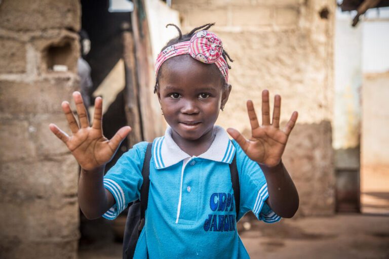 Petletna Ava se je dobrih higienskih praks naučila v centru za zgodnji razvoj otrok Niamakoro v Maliju. Pridoma jih uporablja tudi doma.