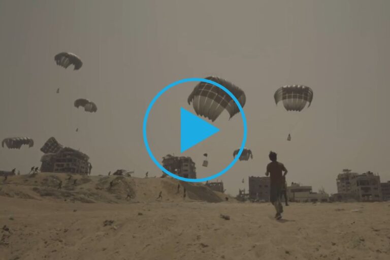 Thumbnail za video z naslovom Težko breme na ramenih otrok v Gazi