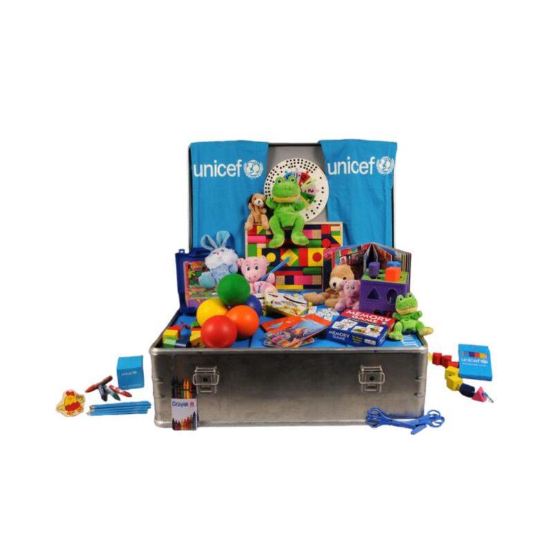 Paketek veselja za male raziskovalce