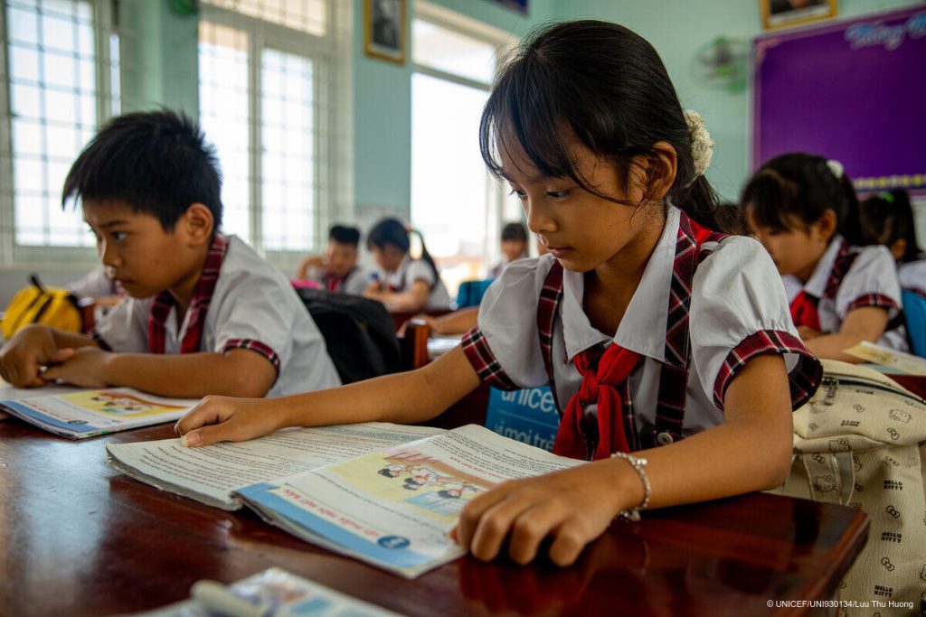 Education emergency supplies delivered to Gia Lai province